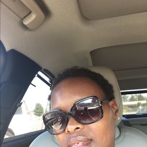 Meet your Posher, Sharon